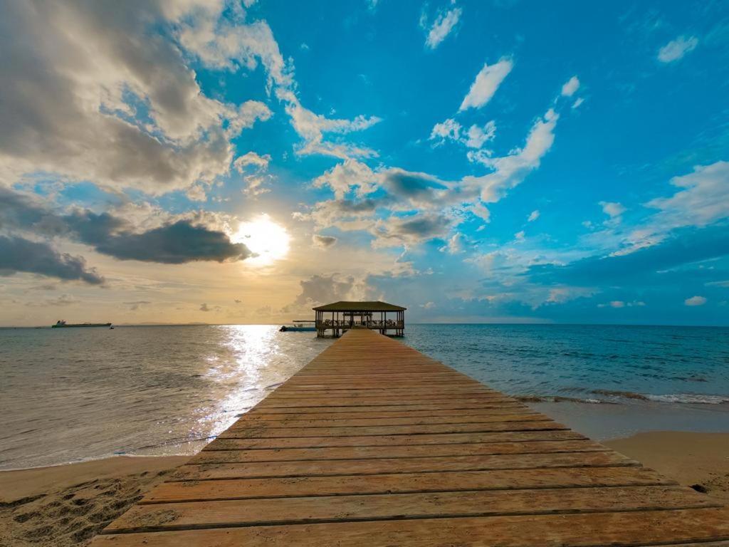 La Ensenada Beach Resort テラ エクステリア 写真