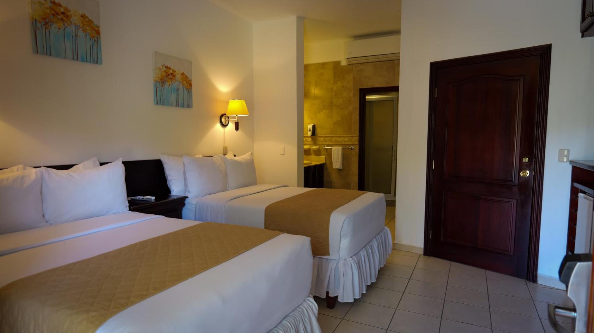 La Ensenada Beach Resort テラ エクステリア 写真