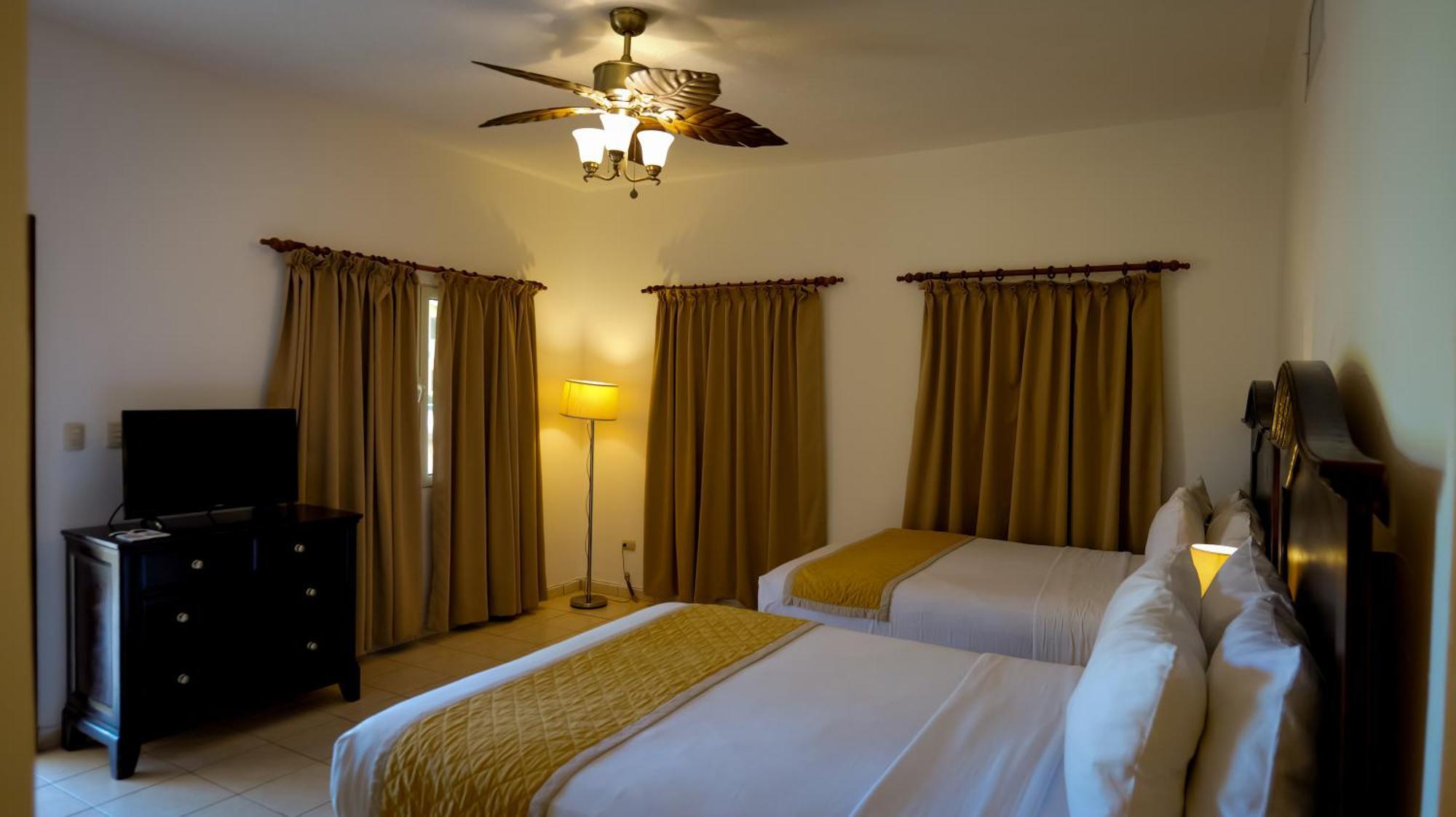 La Ensenada Beach Resort テラ エクステリア 写真