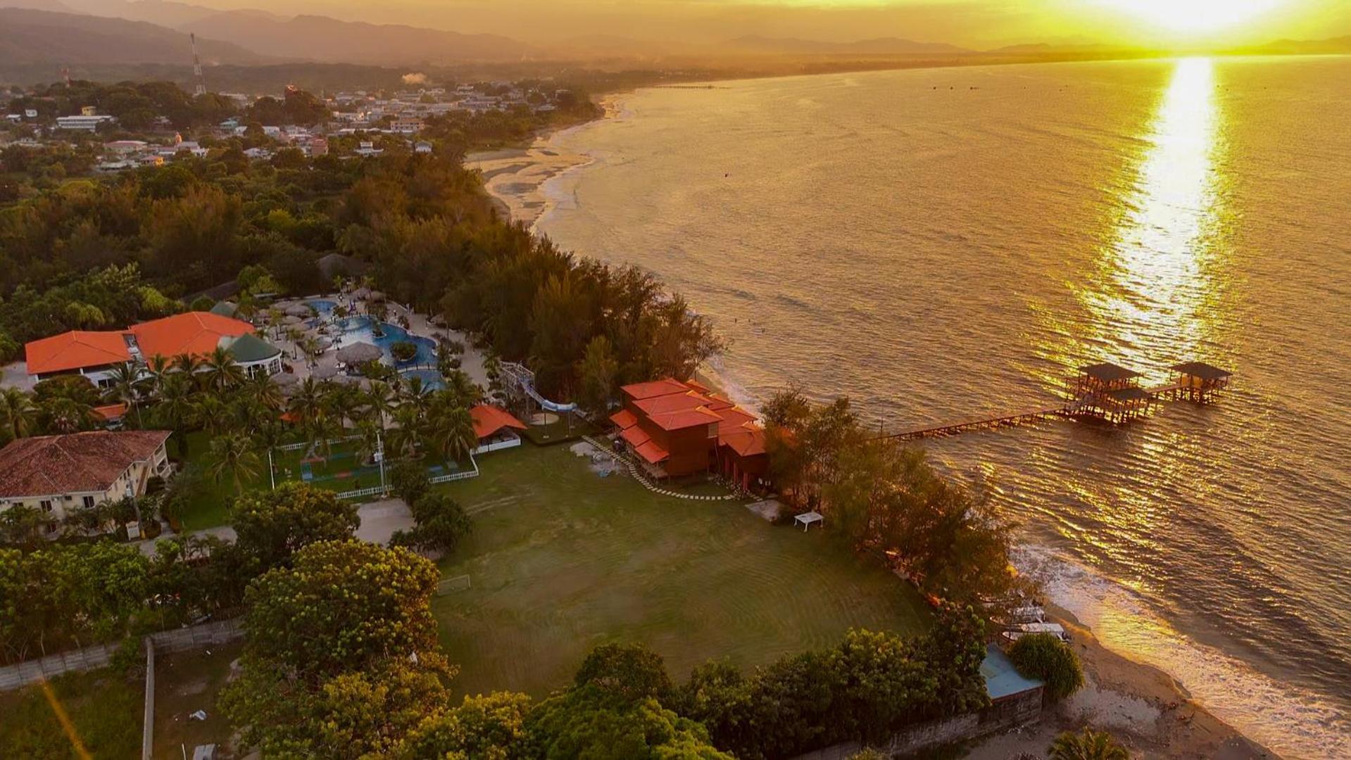 La Ensenada Beach Resort テラ エクステリア 写真